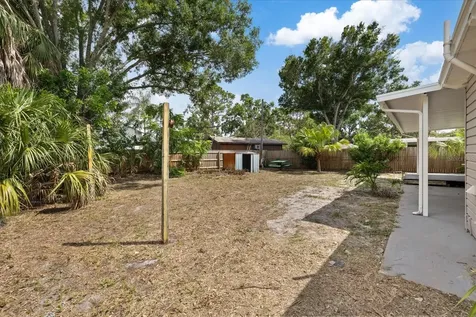 8211 Diagonal Road N St Petersburg FL 33702