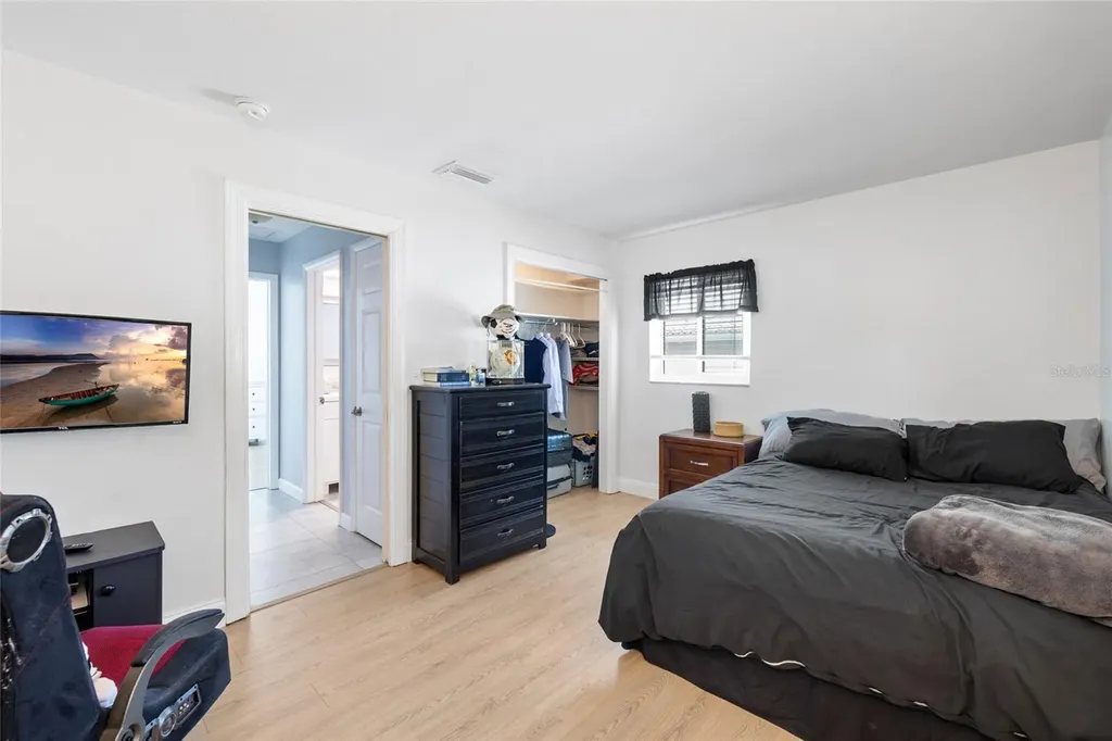 1070 Mccarty Street Dunedin FL 34698
