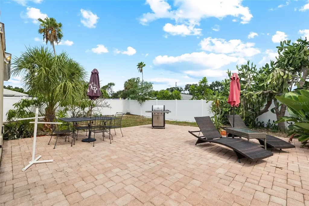 1070 Mccarty Street Dunedin FL 34698