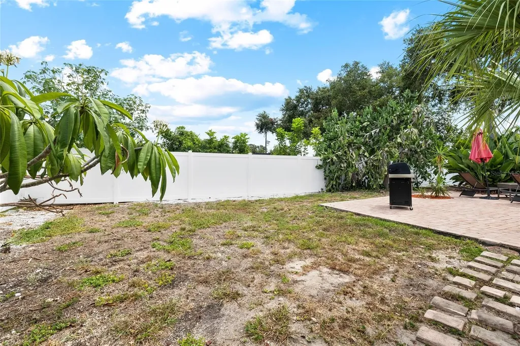 1070 Mccarty Street Dunedin FL 34698