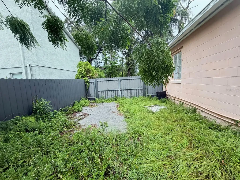 1011 E 108th Avenue Tampa FL 33612