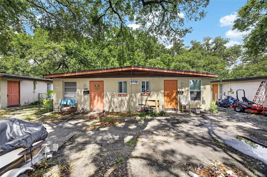 8726 & 8728 N 48th Street Tampa FL 33617