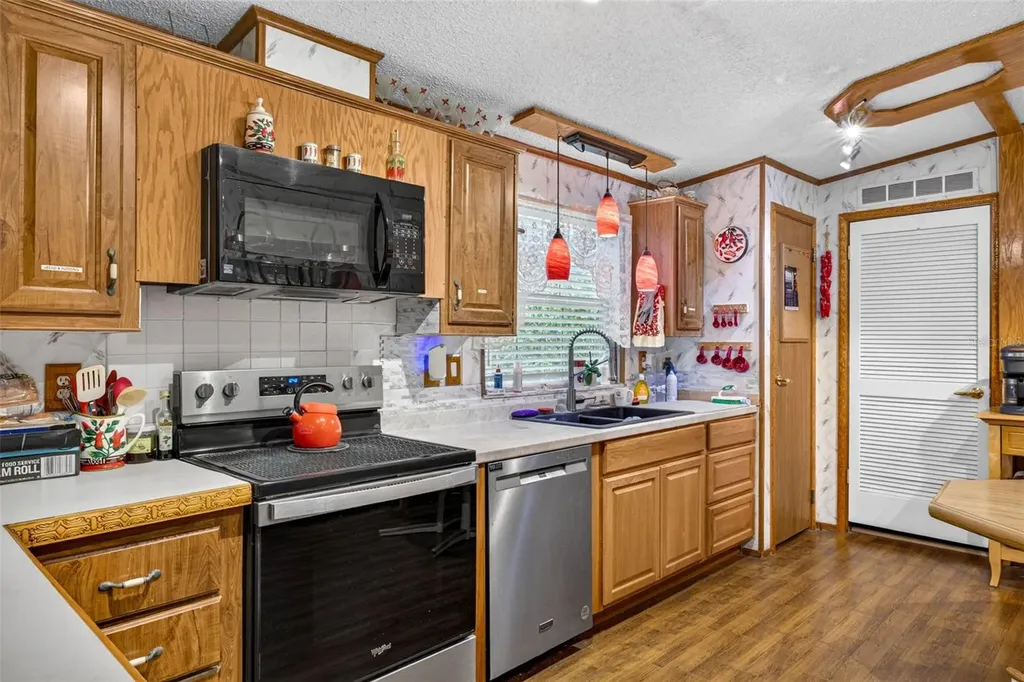 16435 Sweetwater Road Dade City FL 33523