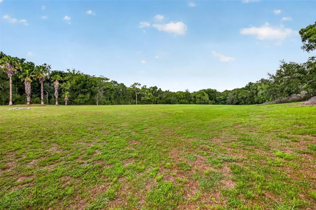16435 Sweetwater Road Dade City FL 33523