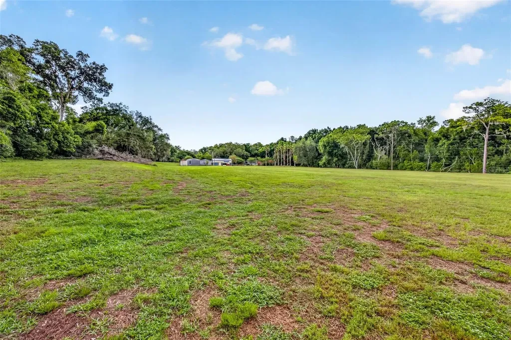 16435 Sweetwater Road Dade City FL 33523