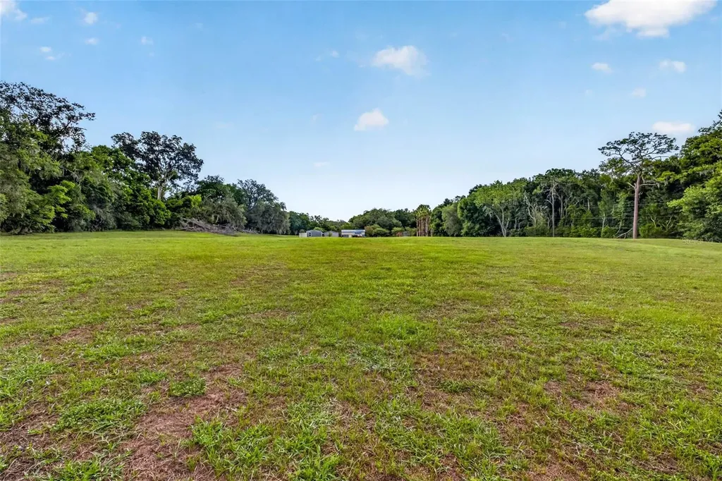 16435 Sweetwater Road Dade City FL 33523