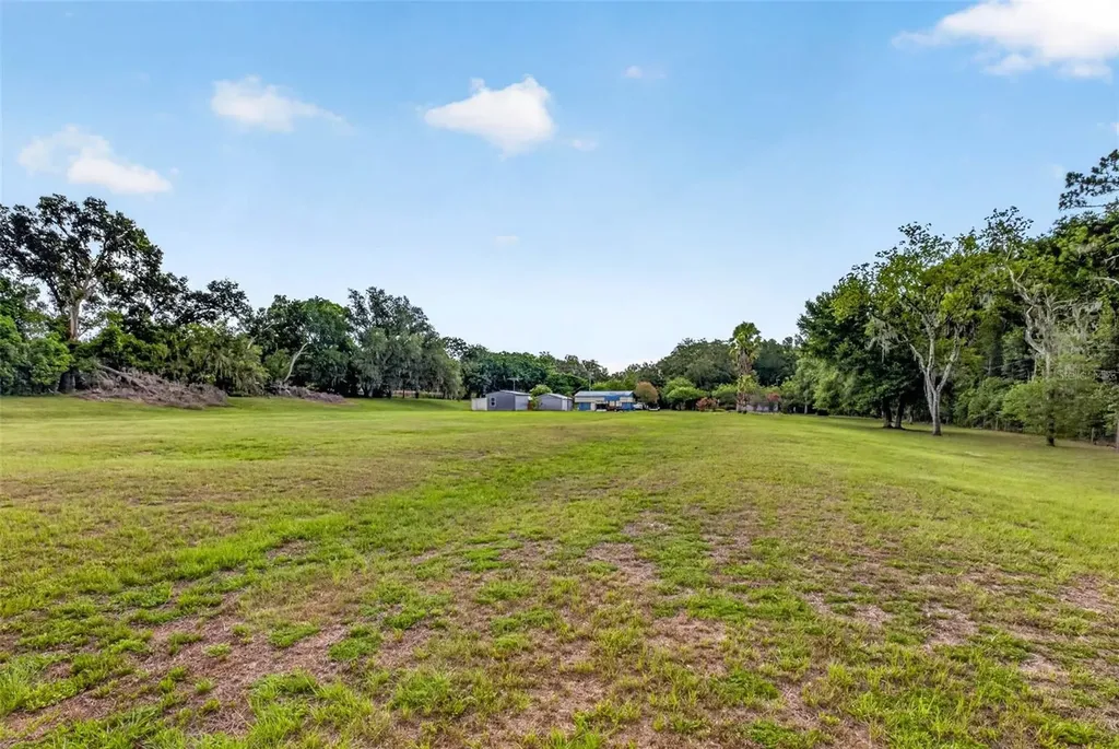 16435 Sweetwater Road Dade City FL 33523