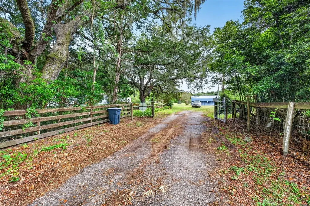 16435 Sweetwater Road Dade City FL 33523