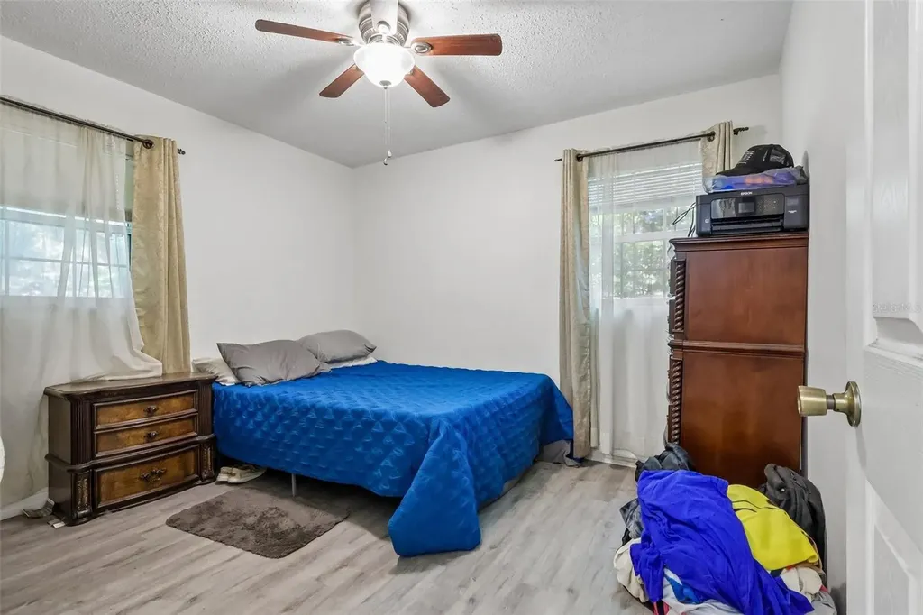 2315 Edgewater Avenue Leesburg FL 34748