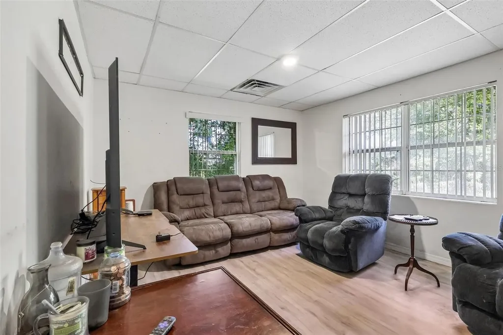 2315 Edgewater Avenue Leesburg FL 34748