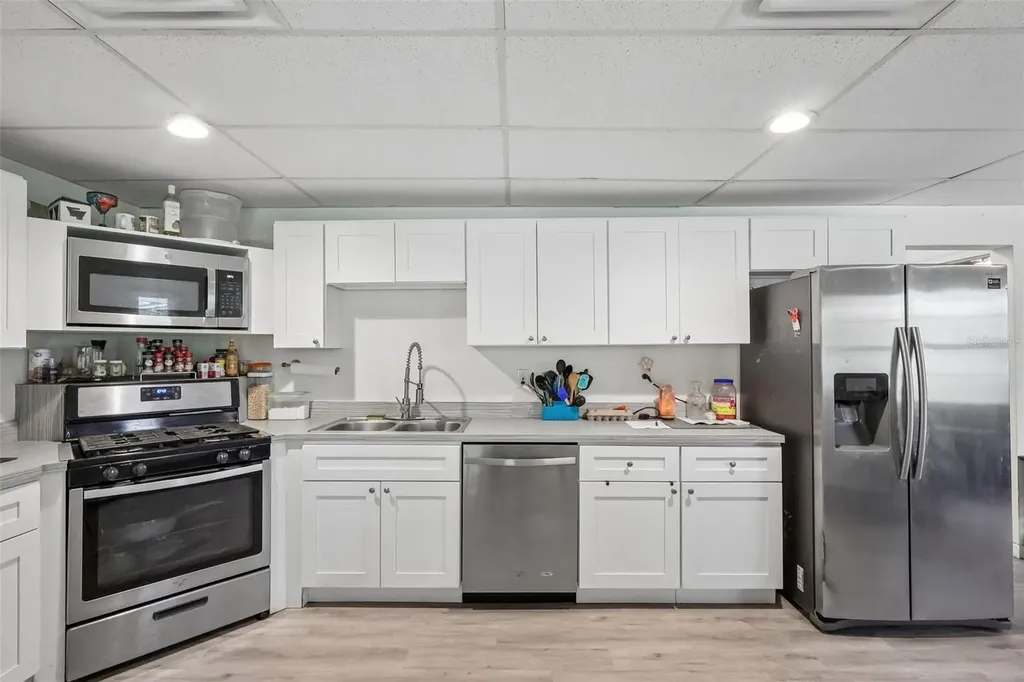 2315 Edgewater Avenue Leesburg FL 34748