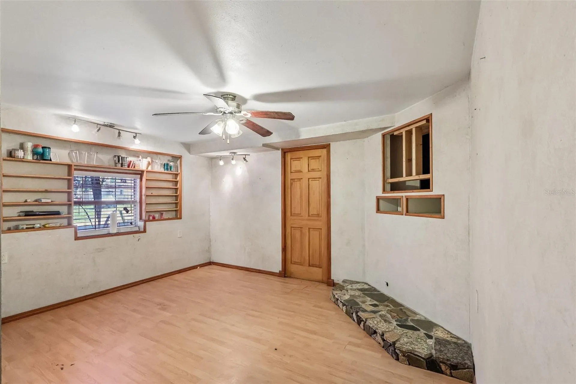 2315 Edgewater Avenue Leesburg FL 34748
