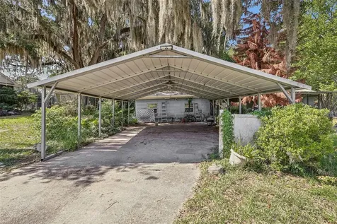 2315 Edgewater Avenue Leesburg FL 34748