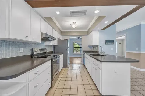 4608 Southbreeze Drive Tampa FL 33624