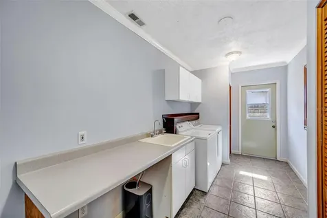 4608 Southbreeze Drive Tampa FL 33624