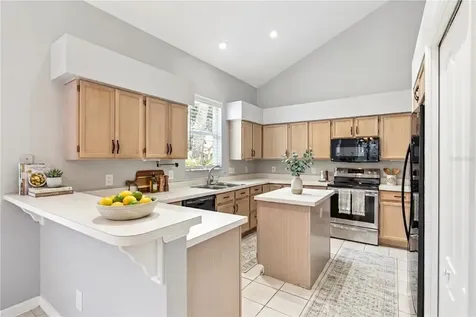 1000 N Lake Claire Circle Oviedo FL 32765