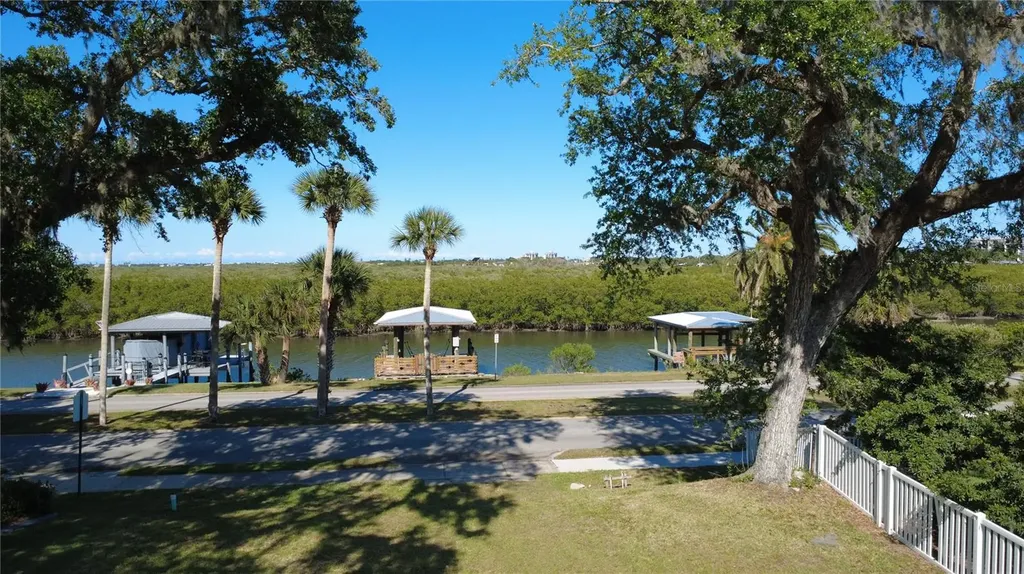 622 N Riverside Drive New Smyrna Beach FL 32168