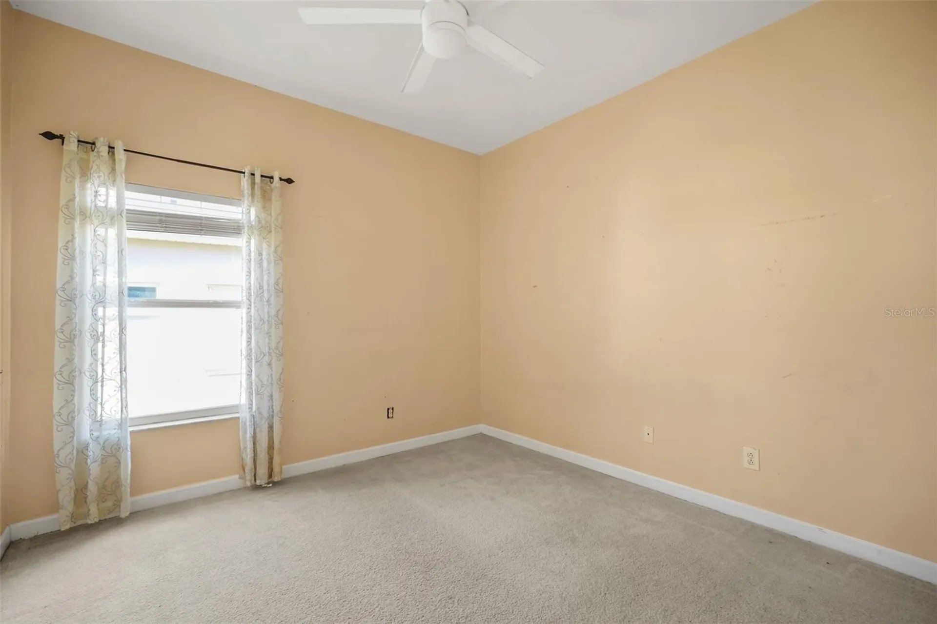 1907 Derby Glen Drive Orlando FL 32837