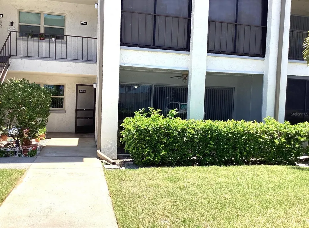 7701 Starkey Road Seminole FL 33777