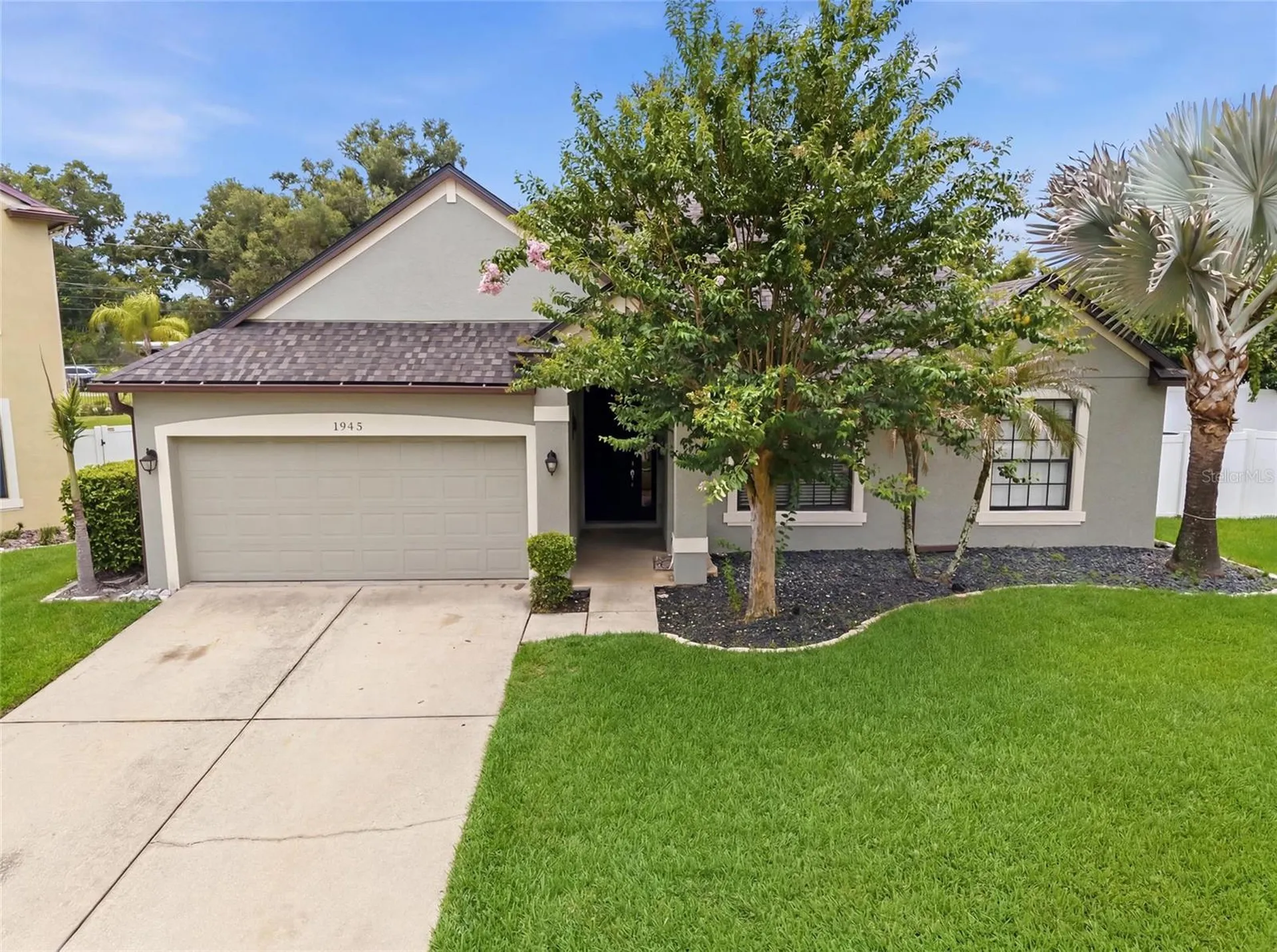 1945 Abbey Ridge Drive Dover FL 33527