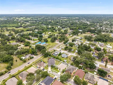 1945 Abbey Ridge Drive Dover FL 33527
