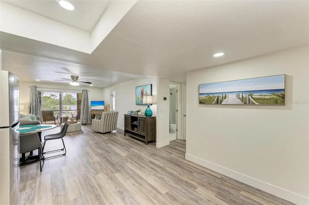 6470 Hollywood Boulevard Sarasota FL 34231