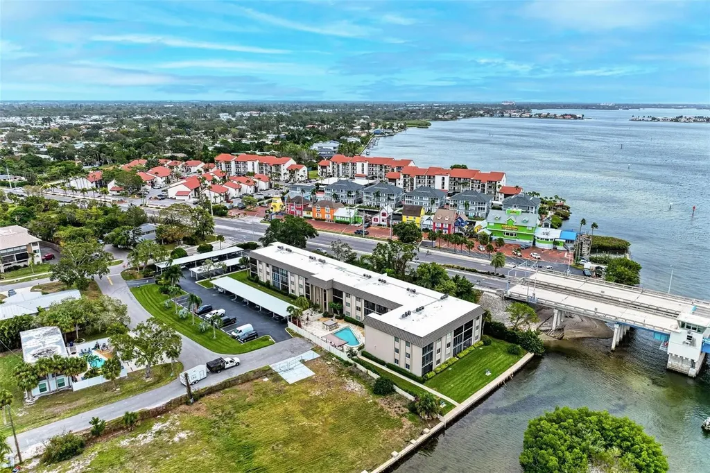 6470 Hollywood Boulevard Sarasota FL 34231