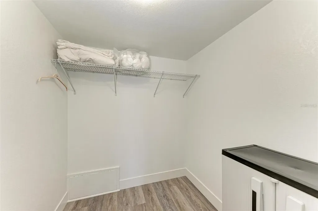 6470 Hollywood Boulevard Sarasota FL 34231