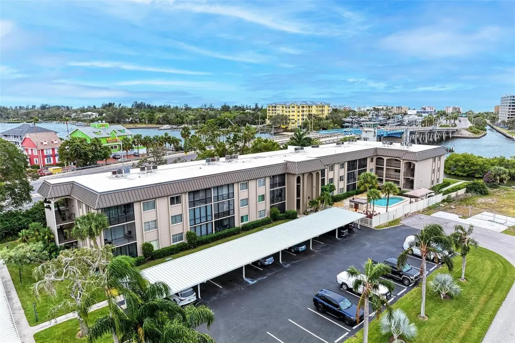 6470 Hollywood Boulevard Sarasota FL 34231
