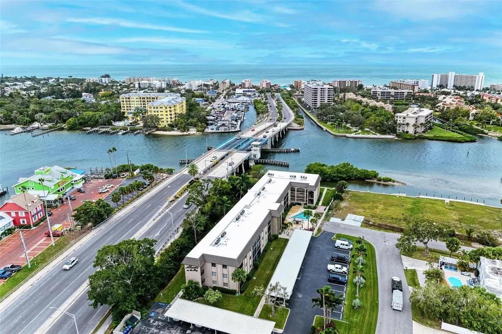 6470 Hollywood Boulevard Sarasota FL 34231