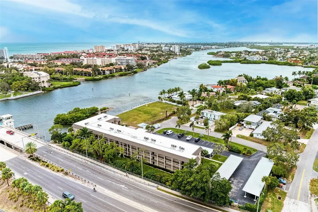6470 Hollywood Boulevard Sarasota FL 34231