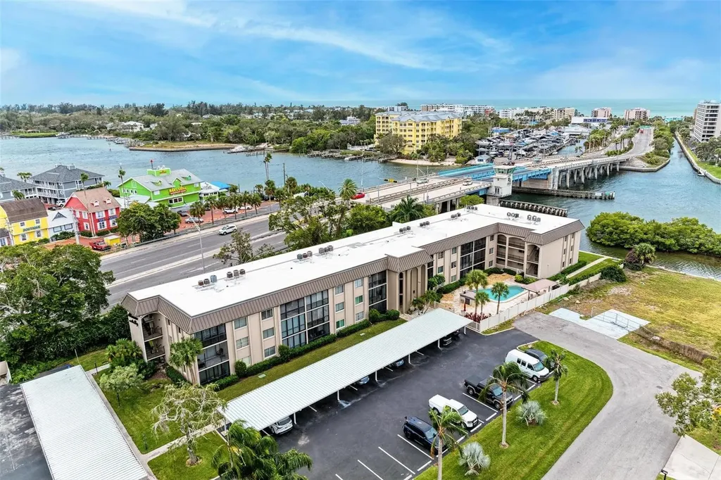 6470 Hollywood Boulevard Sarasota FL 34231