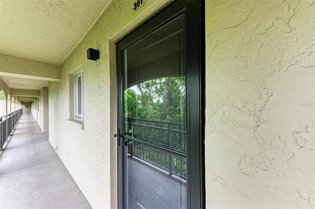 6470 Hollywood Boulevard Sarasota FL 34231