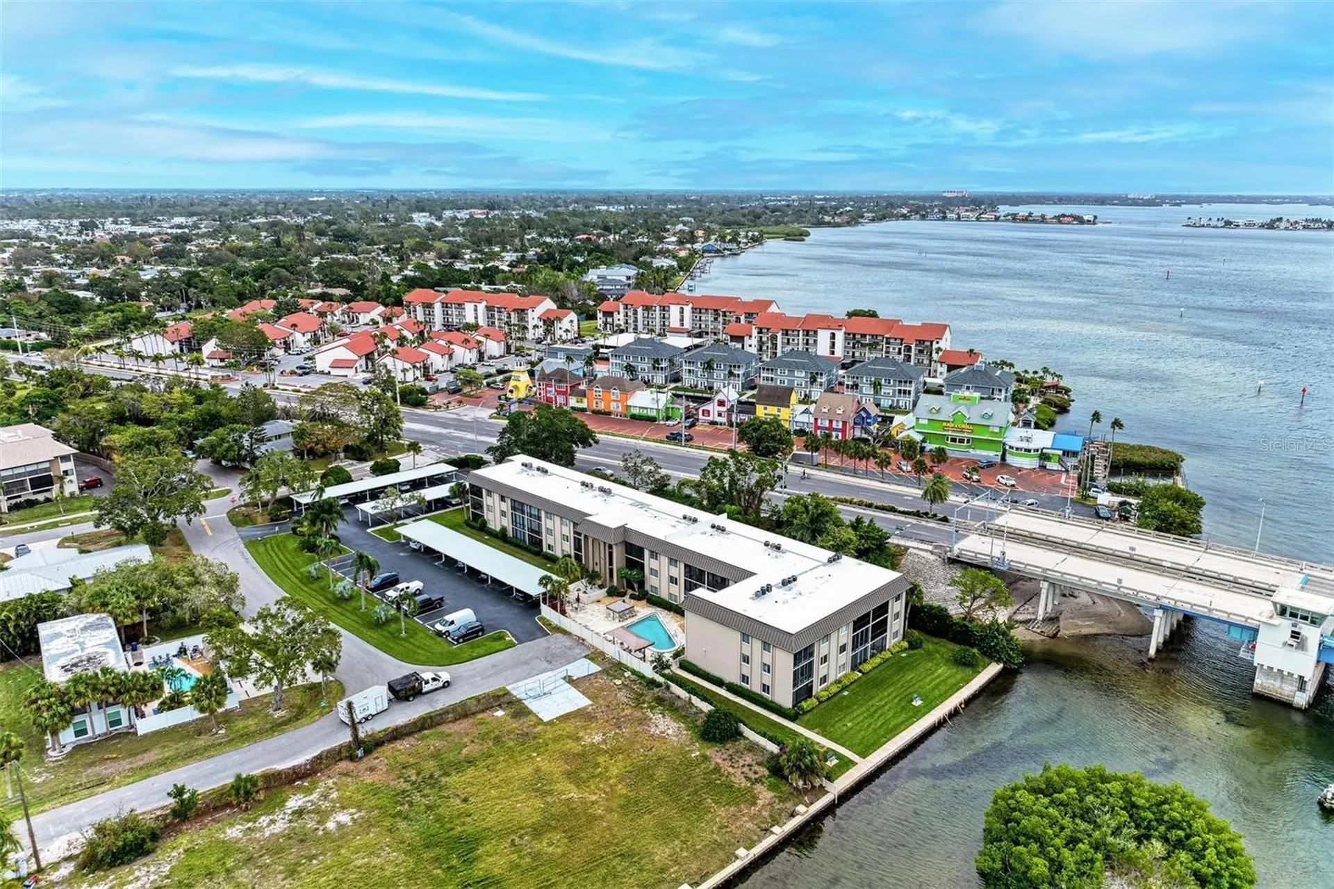 6470 Hollywood Boulevard Sarasota FL 34231