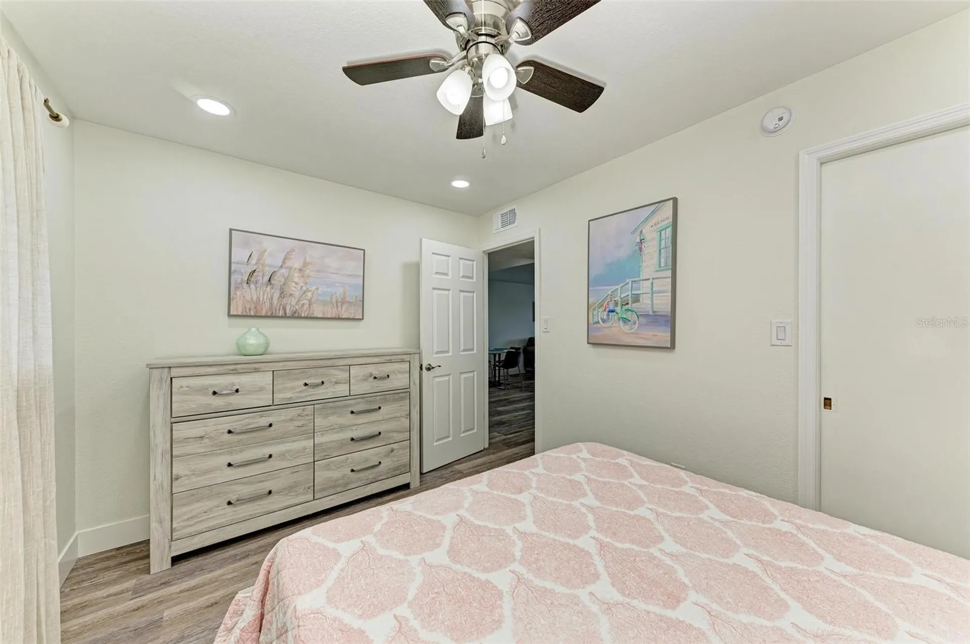6470 Hollywood Boulevard Sarasota FL 34231