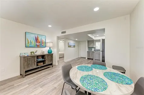 6470 Hollywood Boulevard Sarasota FL 34231