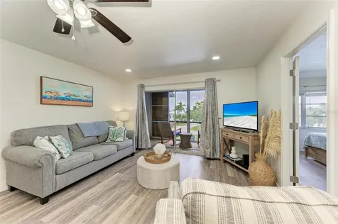 6470 Hollywood Boulevard Sarasota FL 34231