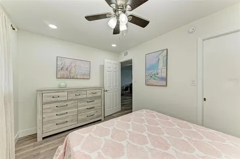 6470 Hollywood Boulevard Sarasota FL 34231