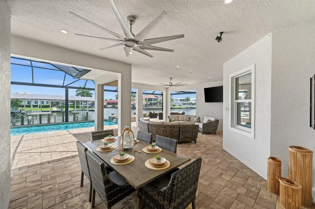 105 SW 52nd Street Cape Coral FL 33914