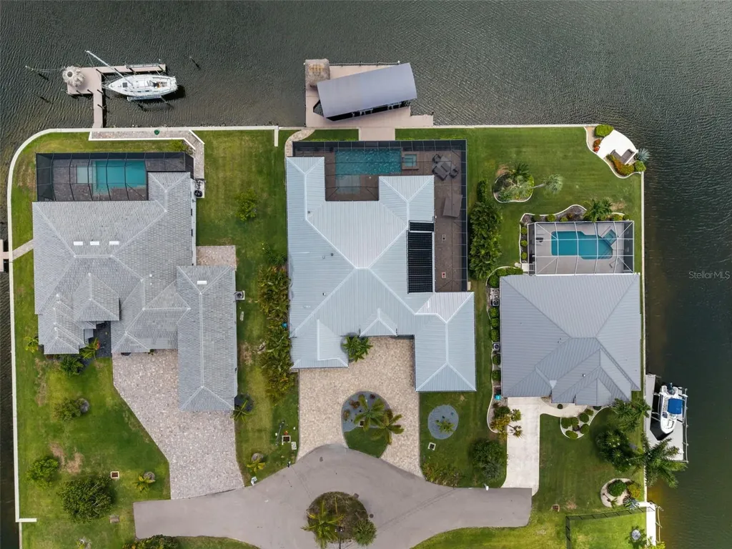 105 SW 52nd Street Cape Coral FL 33914