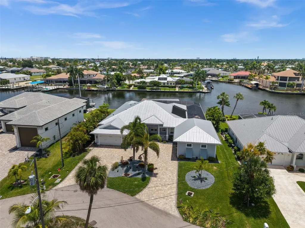 105 SW 52nd Street Cape Coral FL 33914