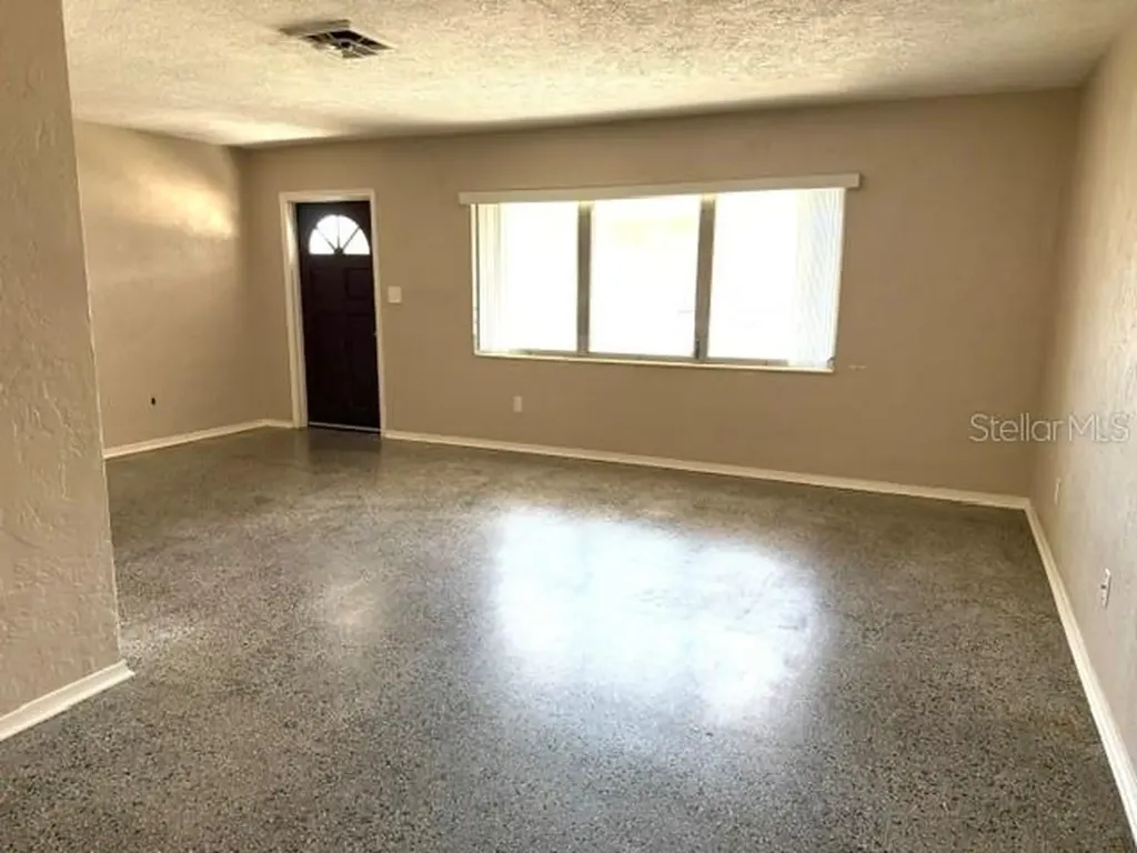 3933 58th Lane N St Petersburg FL 33709