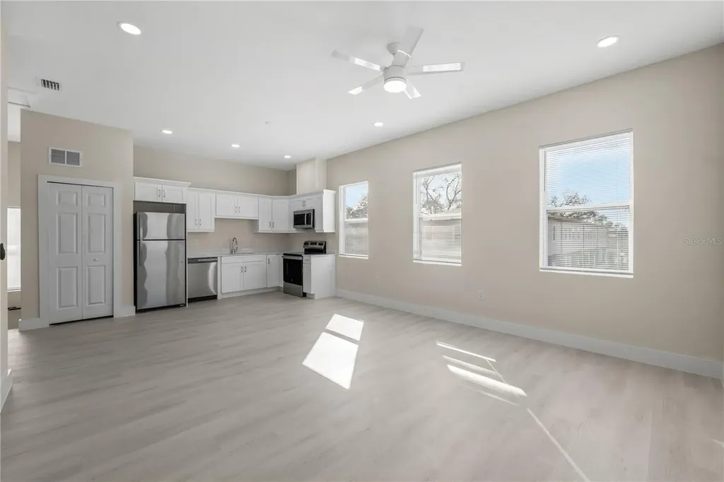 6976 Belltree Court Tampa FL 33619
