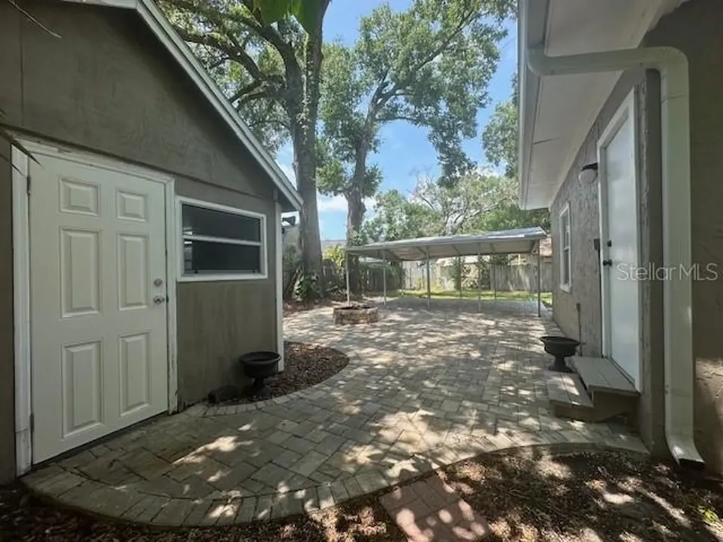 102 W Elm Street Tampa FL 33604