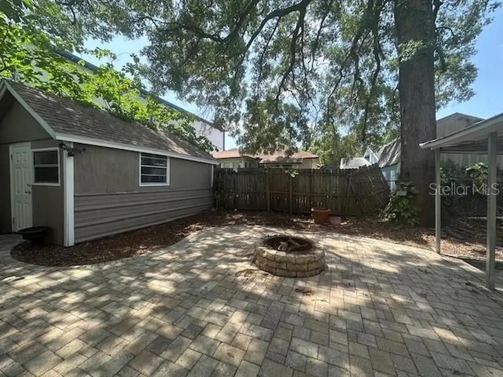 102 W Elm Street Tampa FL 33604