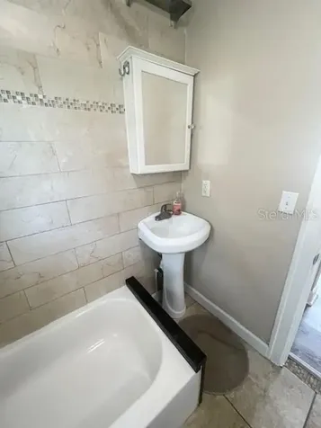 102 W Elm Street Tampa FL 33604
