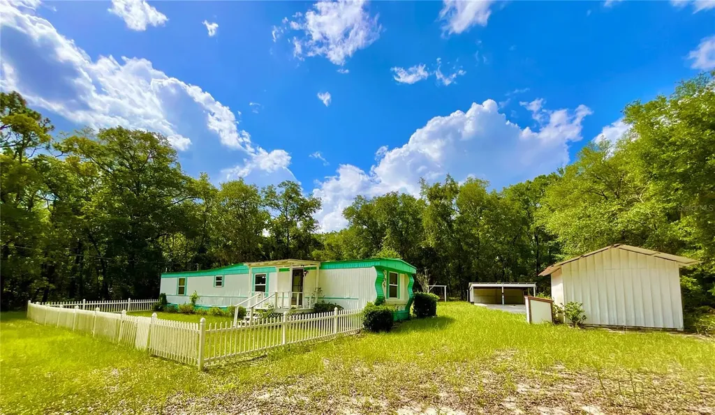 8232 Swan Lake Road Melrose FL 32666