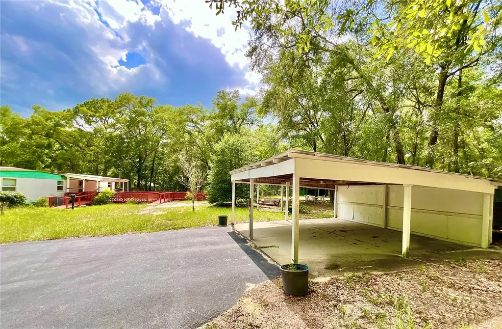 8232 Swan Lake Road Melrose FL 32666