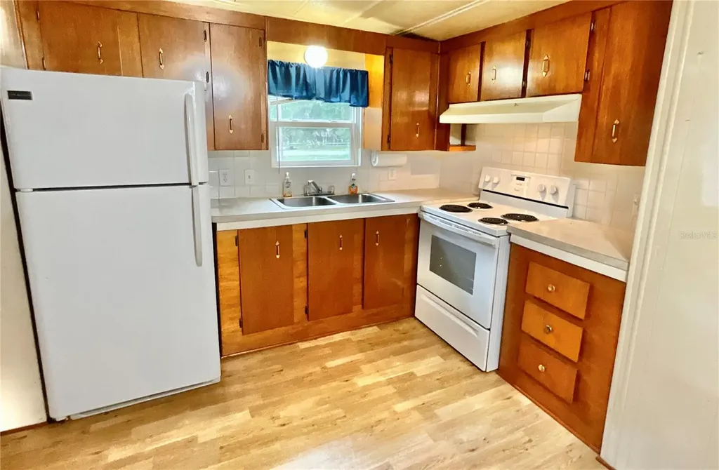 8232 Swan Lake Road Melrose FL 32666