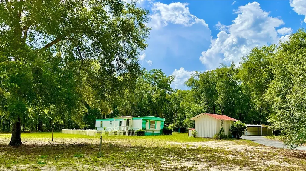 8232 Swan Lake Road Melrose FL 32666